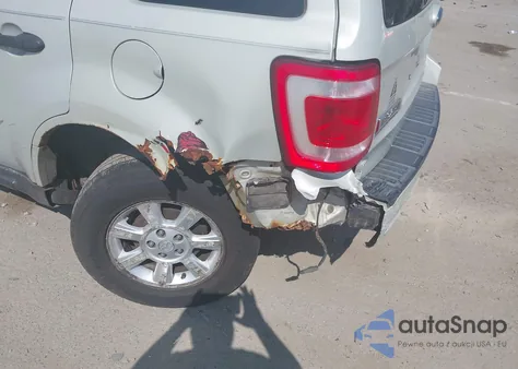 2008 Ford Escape Xlt z USA, uszkodzony, nr VIN 1FMCU93188KE62666